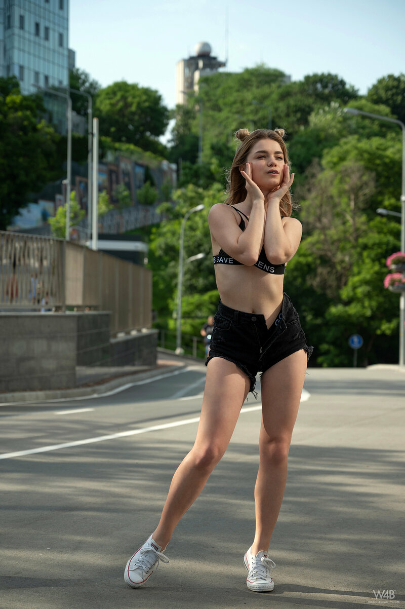 Ренатка, 18 лет, 0 размер груди